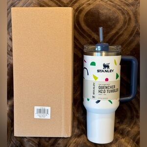 Stanley 40 oz Tumbler NIB  The Flowstate Quencher H2.0 Tumbler